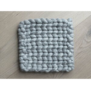 Ocelově šedý pletený podtácek z vlny Wooldot Braider Coaster, 20 x 20 cm