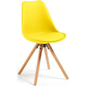 Žlutá židle s bukovými nohami loomi.design Lumos