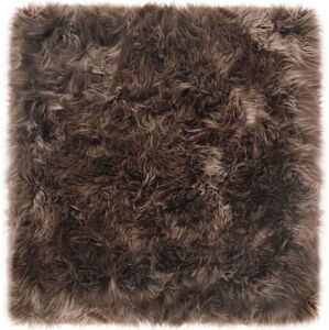 Hnědý koberec z ovčí kožešiny Royal Dream Zealand Square, 70 x 70 cm