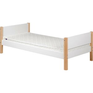 Bílá dětská postel s přírodními nohami Flexa White Single, 90 x 200 cm