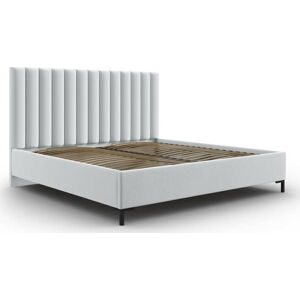 Světle šedá čalouněná dvoulůžková postel s úložným prostorem s roštem 180x200 cm Casey – Mazzini Beds
